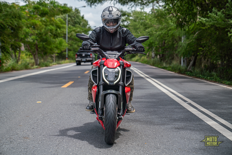 Ducati Diavel V4