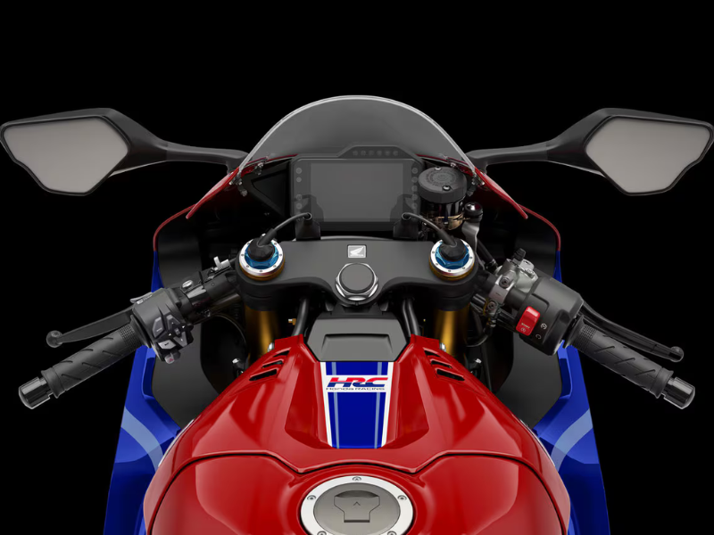 2025 CBR 1000 RR-R Cockpit