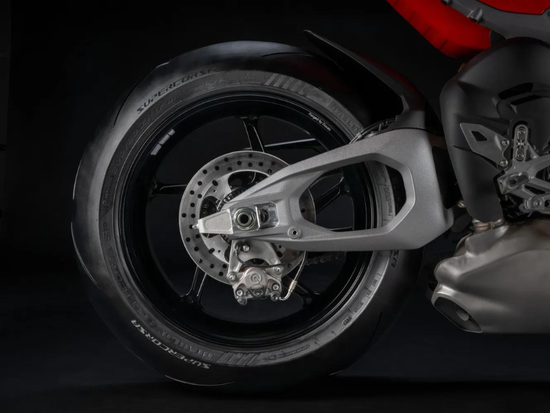 new Panigale swingarm