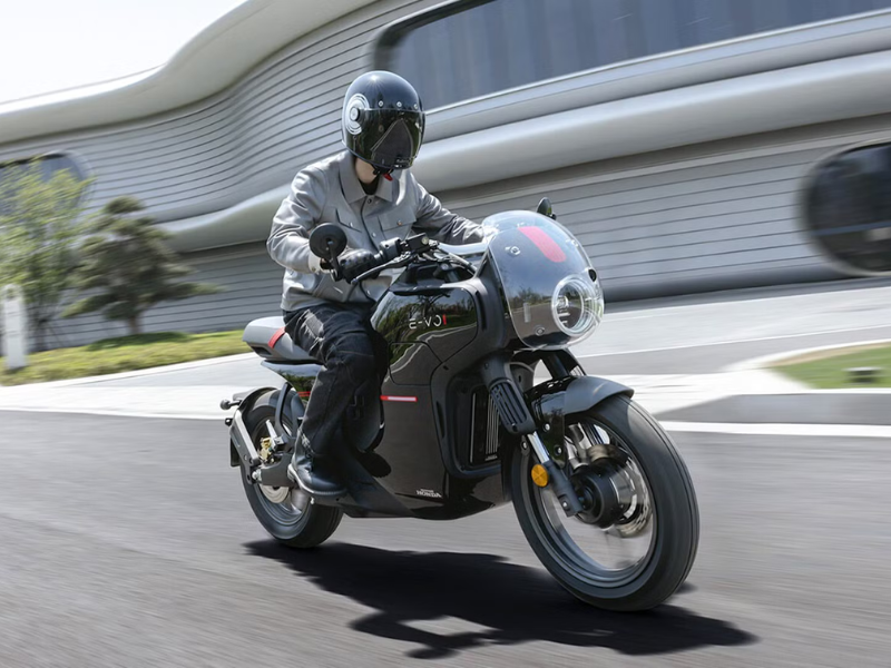 Honda E-VO on road