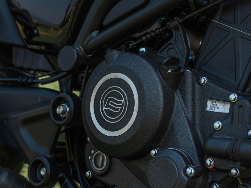 250 cc CFmoto 250CL-CEngine