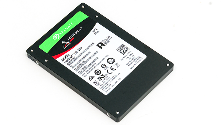 Seagate IronWolf 110 SSD Review 143