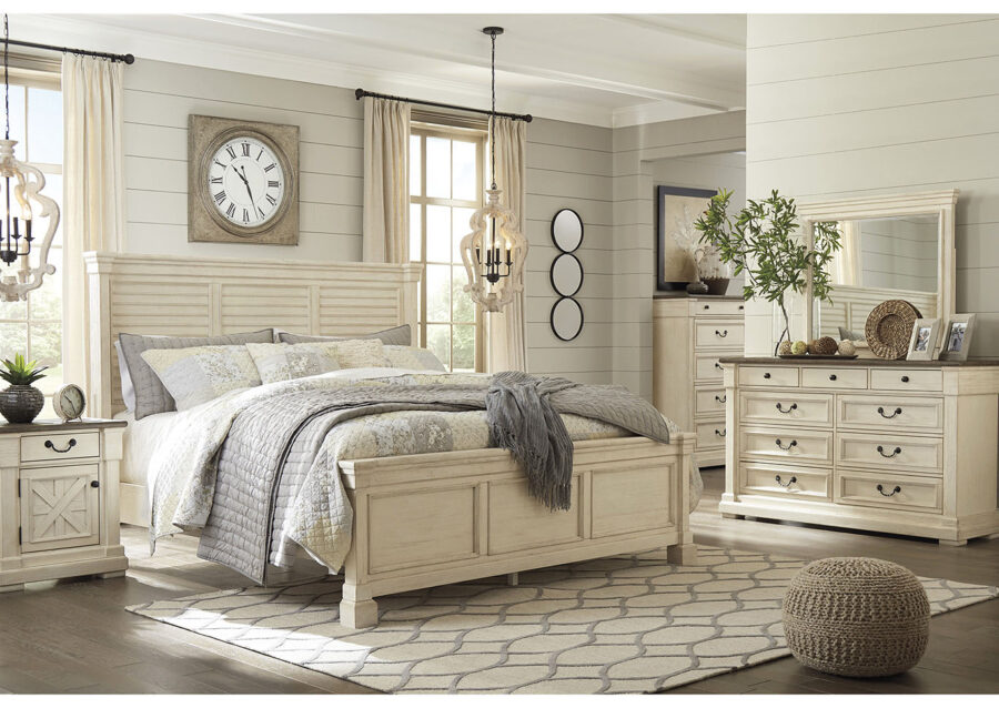 03 Ashley Furniture 1 1 900x638 