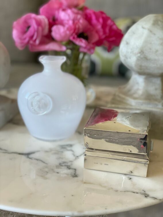 casa-lv- white matte emily vase casa-lv- white matte emily vase
