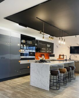 Creative Edge -Cabinet, Draw Organisers & Movement Systems