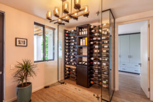wine-ladder-display-black_4 wine-ladder-display-black_4