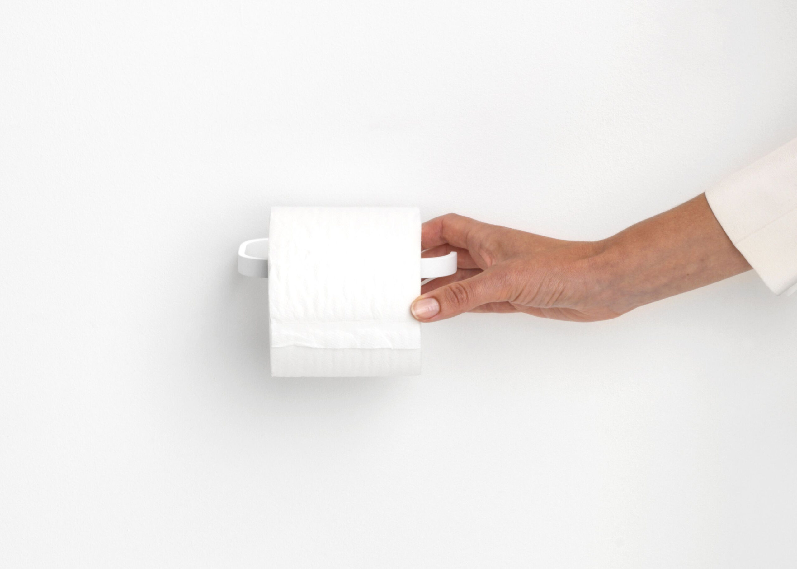 https://storage.googleapis.com/stateless-www-sadecor-co-za/2022/11/brabantia-mindset-toilet-roll-holder-mineral-fresh-white-scaled.jpg