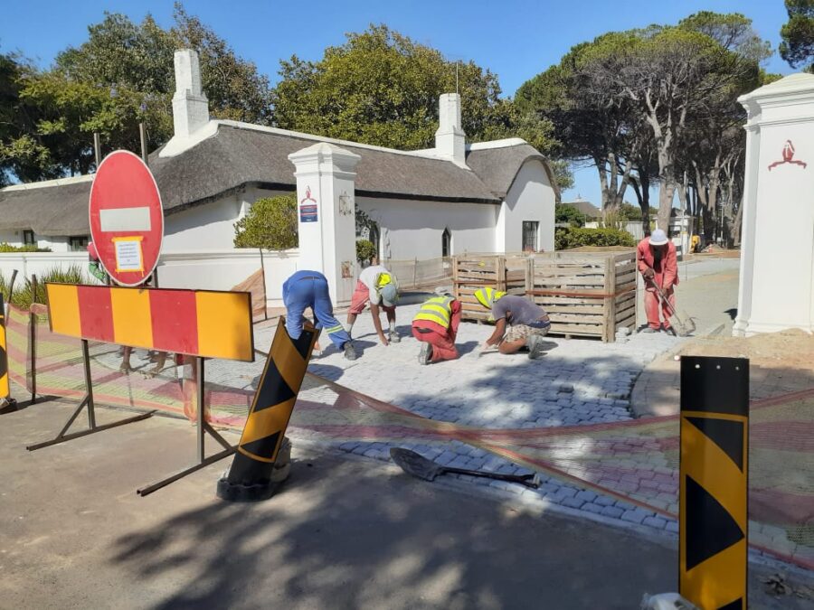 pavers-and-cobbles-half-complete pavers-and-cobbles-half-complete