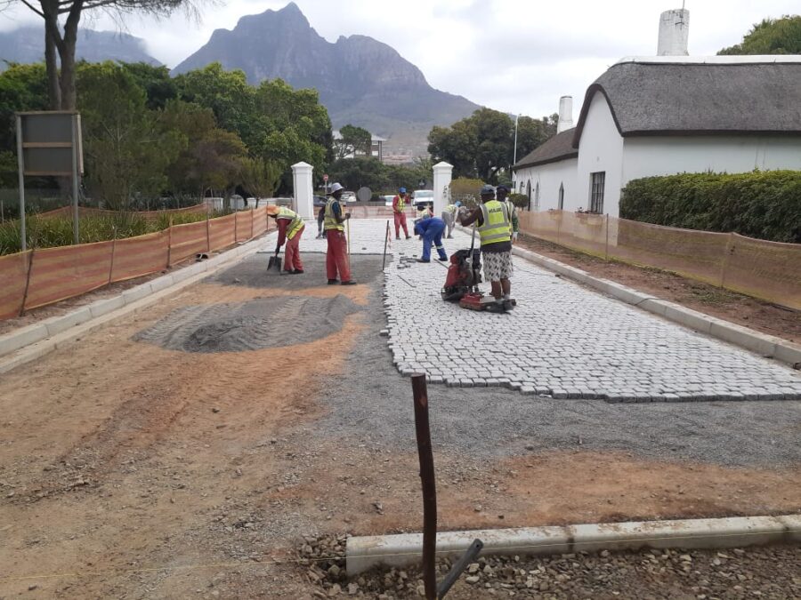 pavers-and-cobbles-half-complete pavers-and-cobbles-half-complete