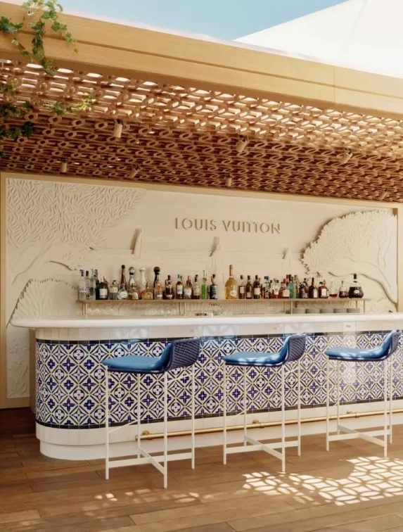 Louis Vuitton, Kitchen