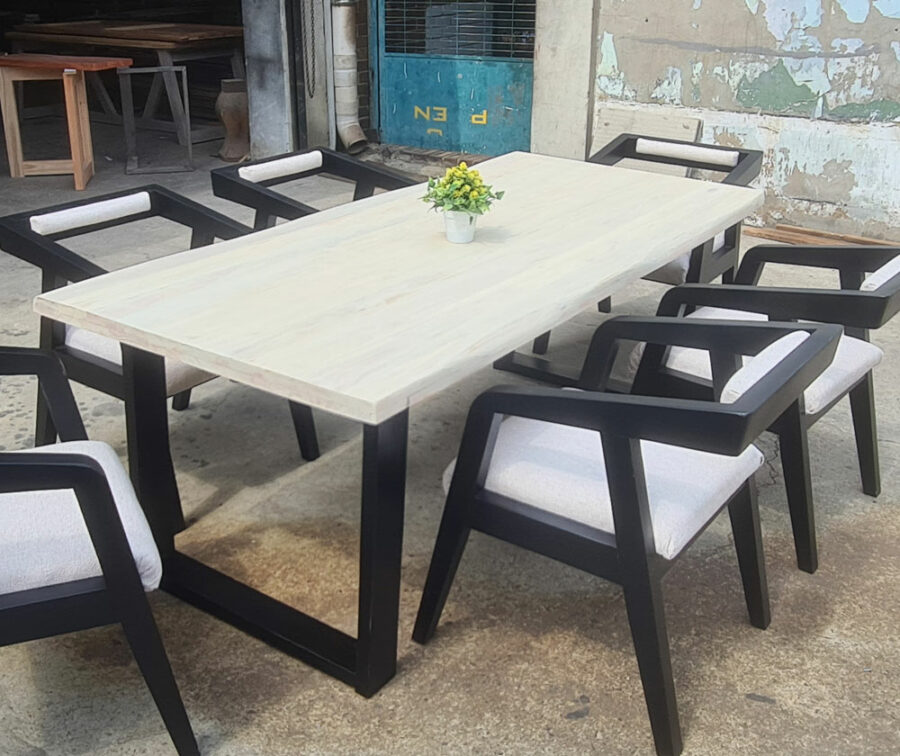 hardwood-dining-table hardwood-dining-table