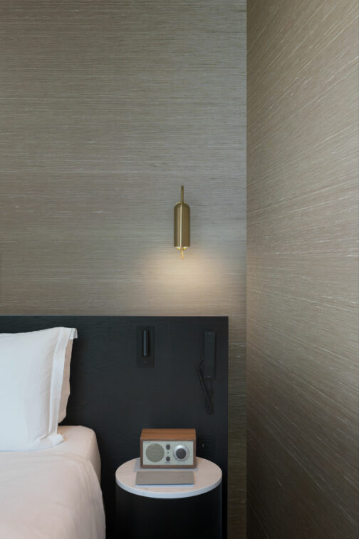 eshanima-fabrics-vescom-textile-wallcovering-sinkiang-bedroom