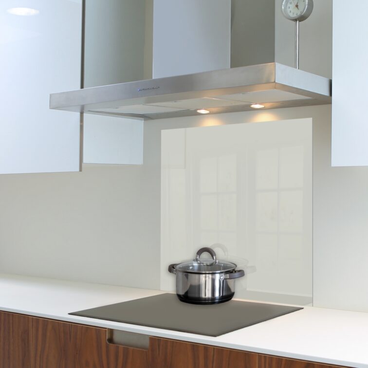 parrot-products-papyrus-white-hob-splashback parrot-products-papyrus-white-hob-splashback