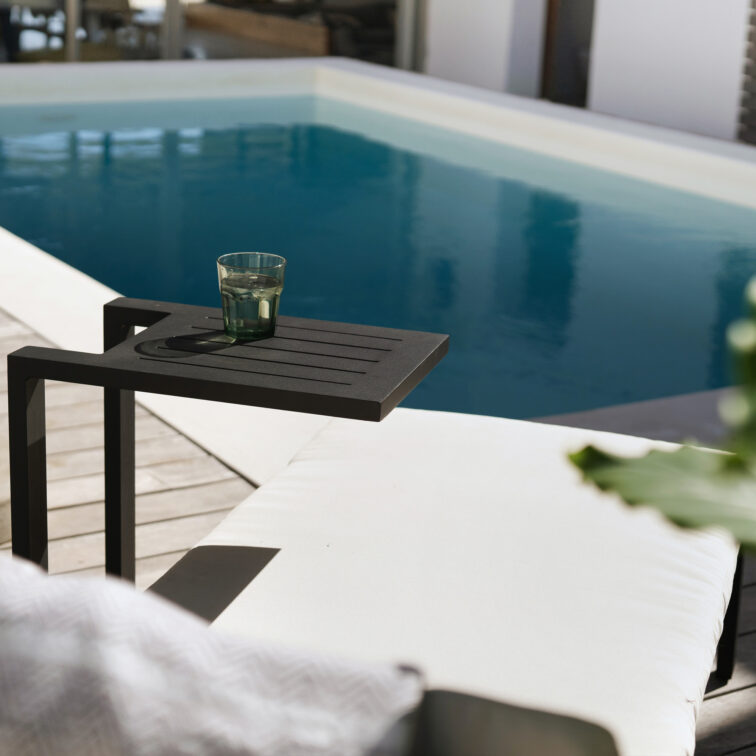 alifurn-crystal-side-table-pool