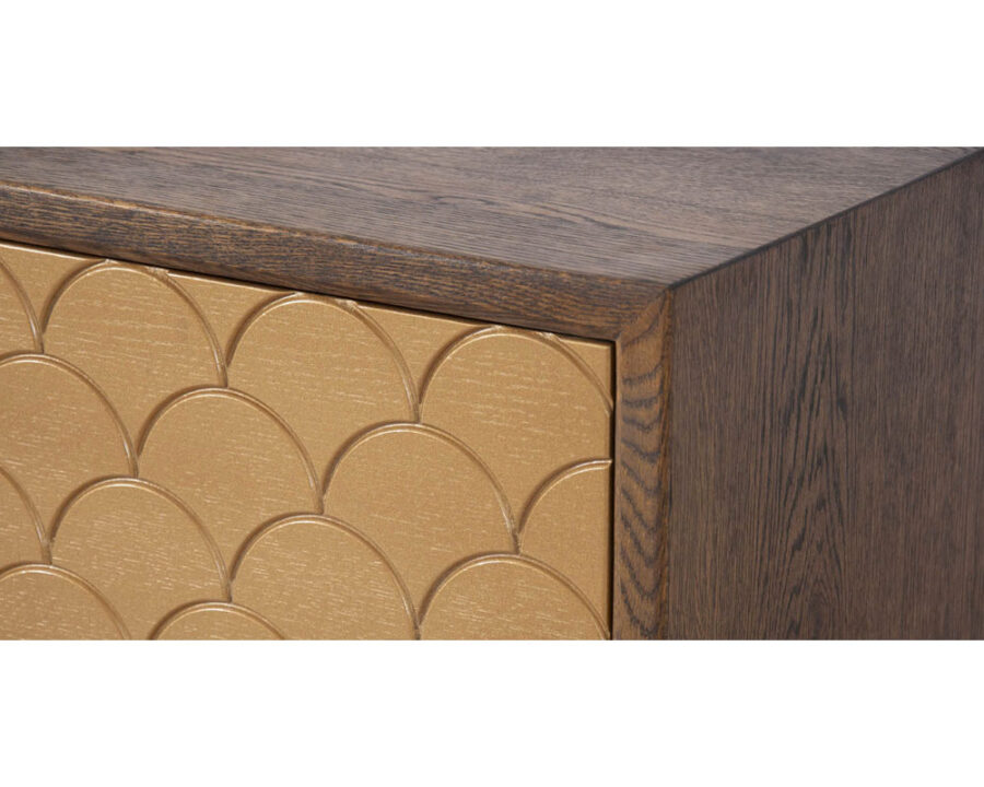 shf-scales-sideboard-close-up shf-scales-sideboard-close-up