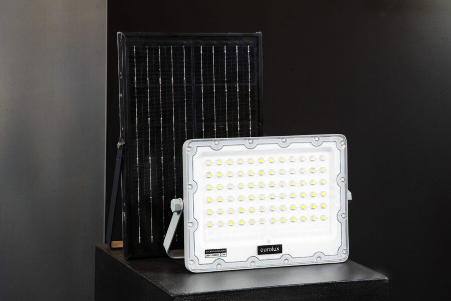 eurolux-solar-light-with-solar-panel