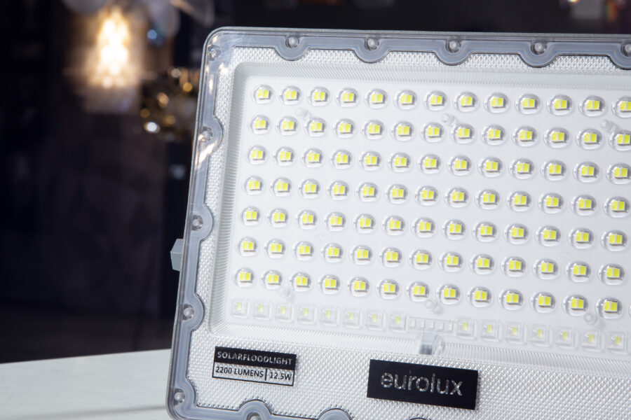eurolux-solar-light-close-up