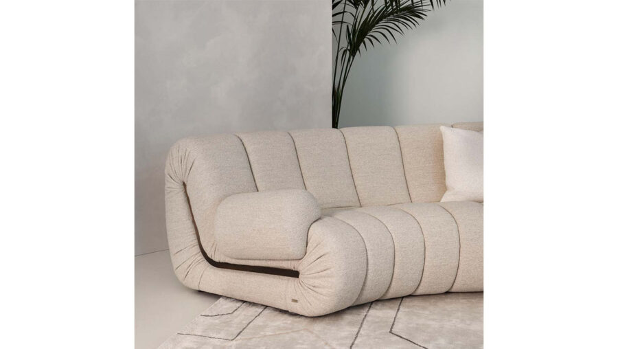 bitalian-showcasing-rugiano-sofa