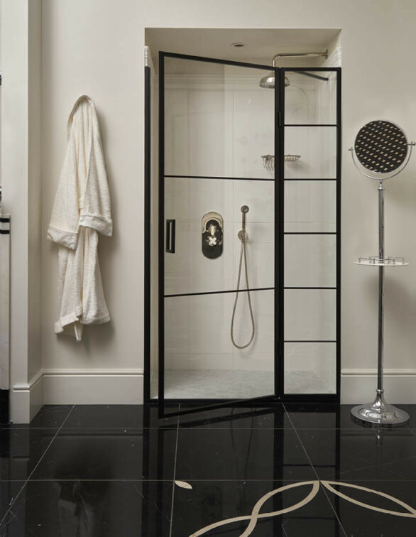 devon-devon-store-londra-black-shower