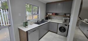 oakmont-kitchens-kitchens-and-cabinets-in-johannesburg-1 oakmont-kitchens-kitchens-and-cabinets-in-johannesburg-1