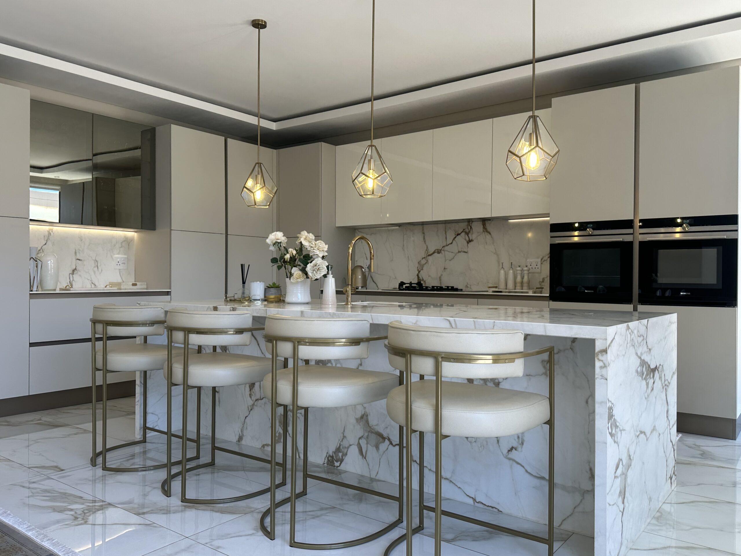 Irregular-Plan Kitchens: Smart Design Ideas for Awkward Spaces ...