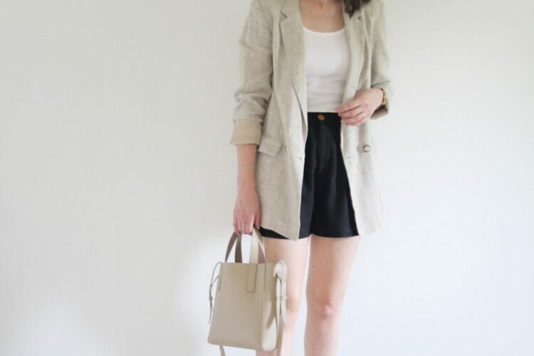 Style Bee - August Outfits - Look 5 - White Tee + Black Shorts + Linen Blazer + Block Heels + Mini Tote