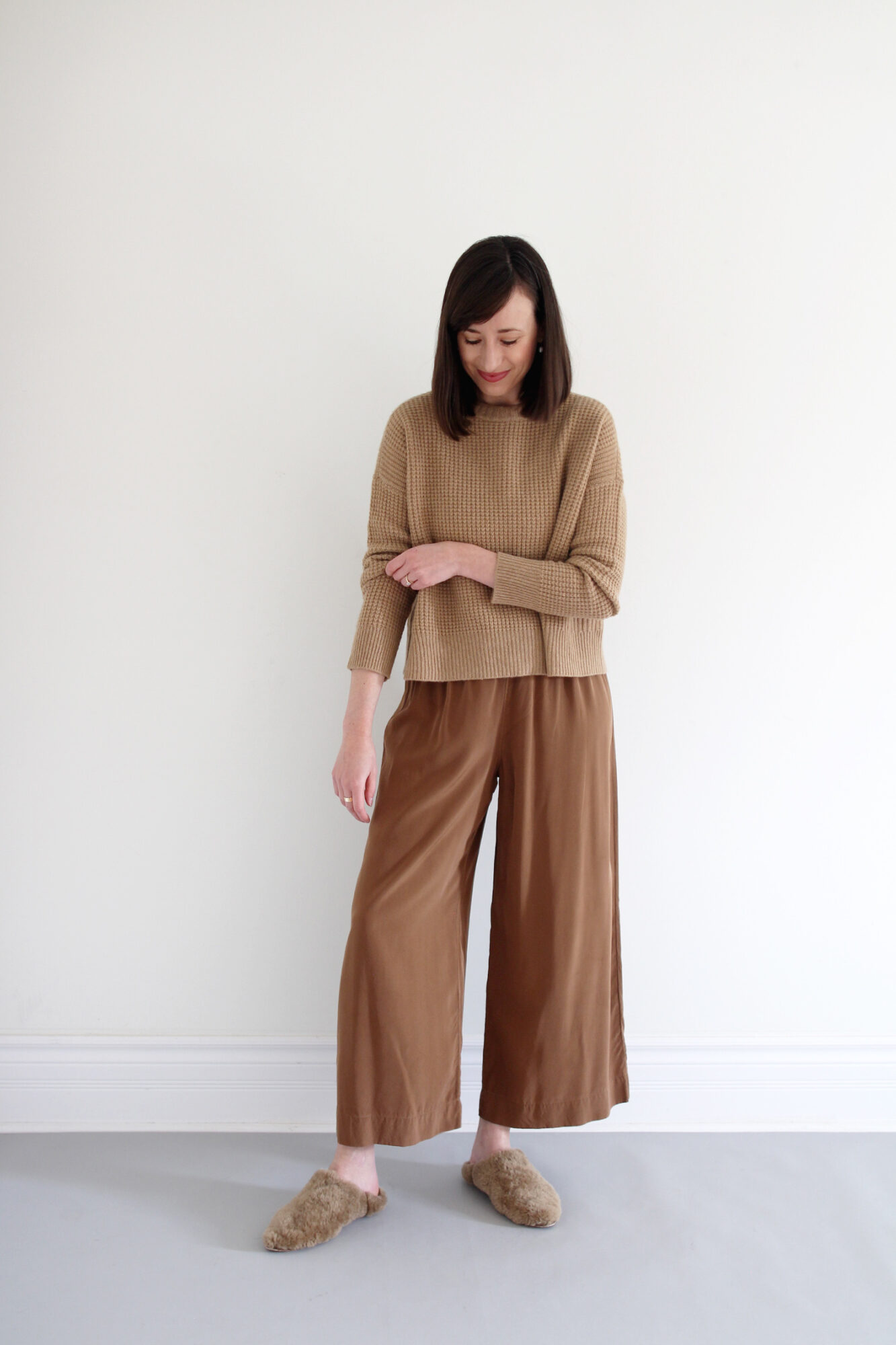 EILEEN-FISHER-PANTS-&-PONCHO-QUINCE-CASHMERE-SWEATER - Cindy