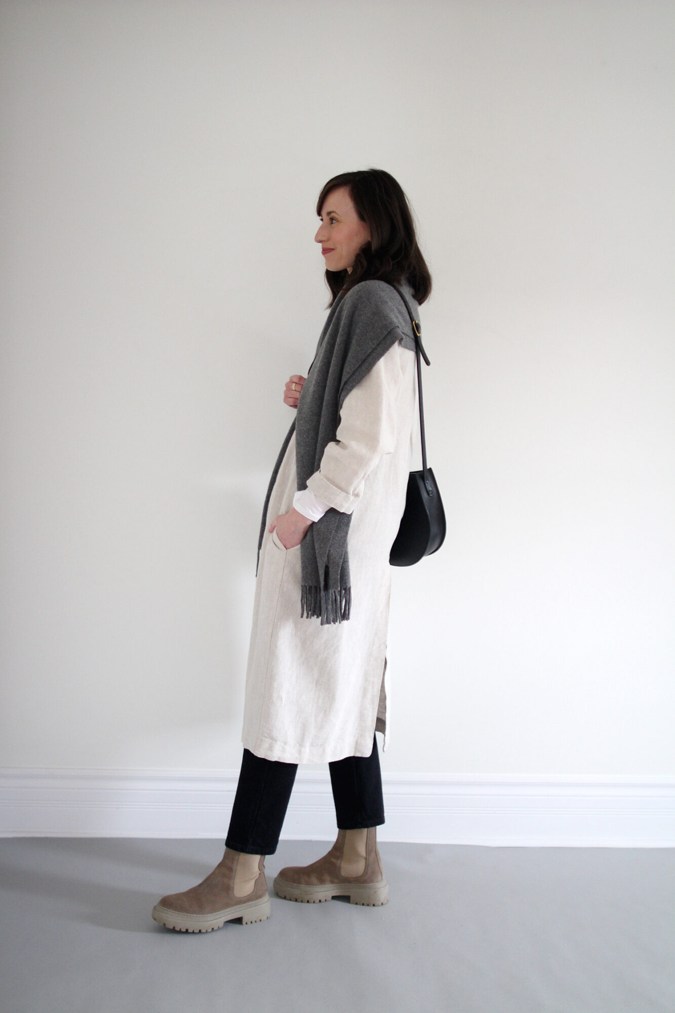 Style Bee - Cozy Shoulders