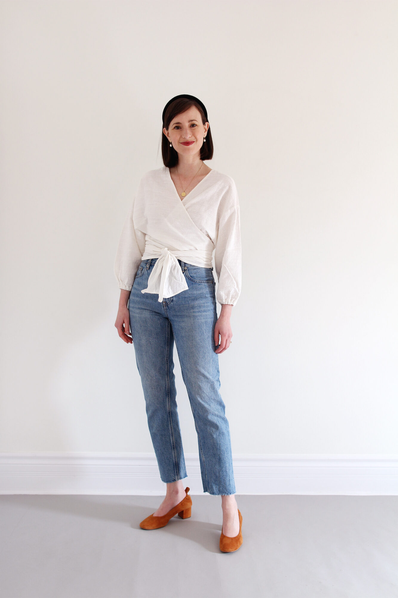 Style Bee - Puffy Sleeves and Blue Jeans