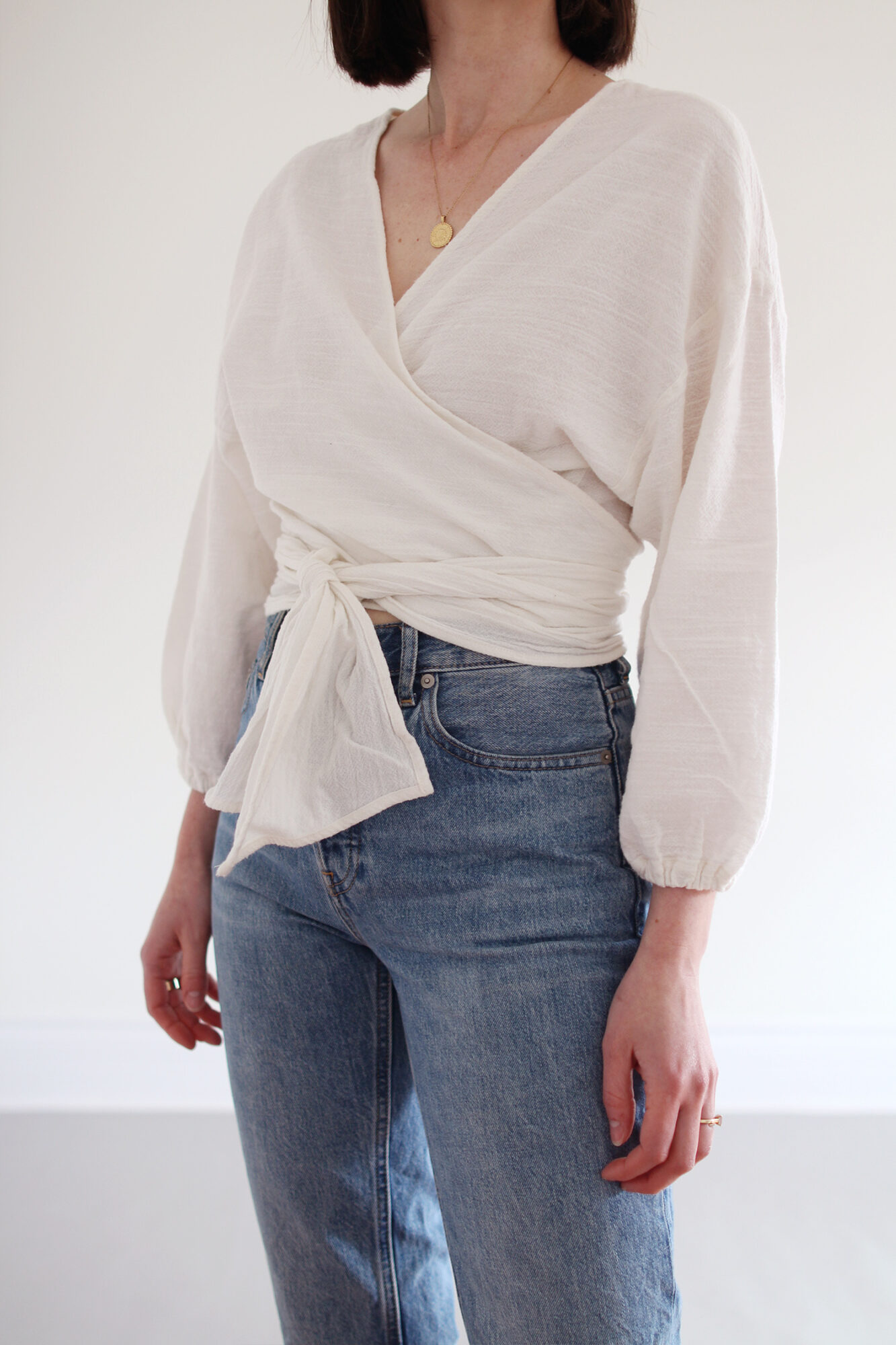 Style Bee - Puffy Sleeves and Blue Jeans