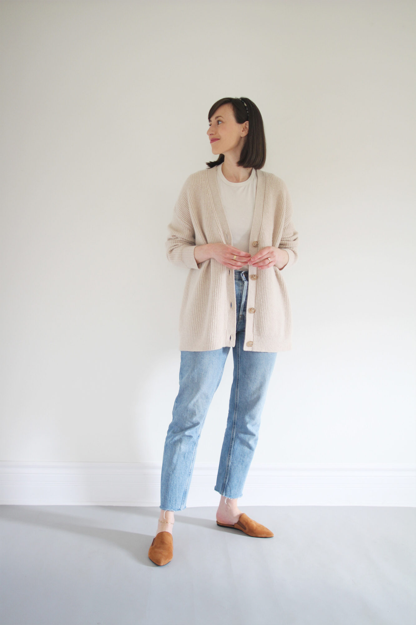 WILLOW BLOUSE, LINEN TROUSERS, SUEDE BAG & NEUTRAL FLATS - Style Bee