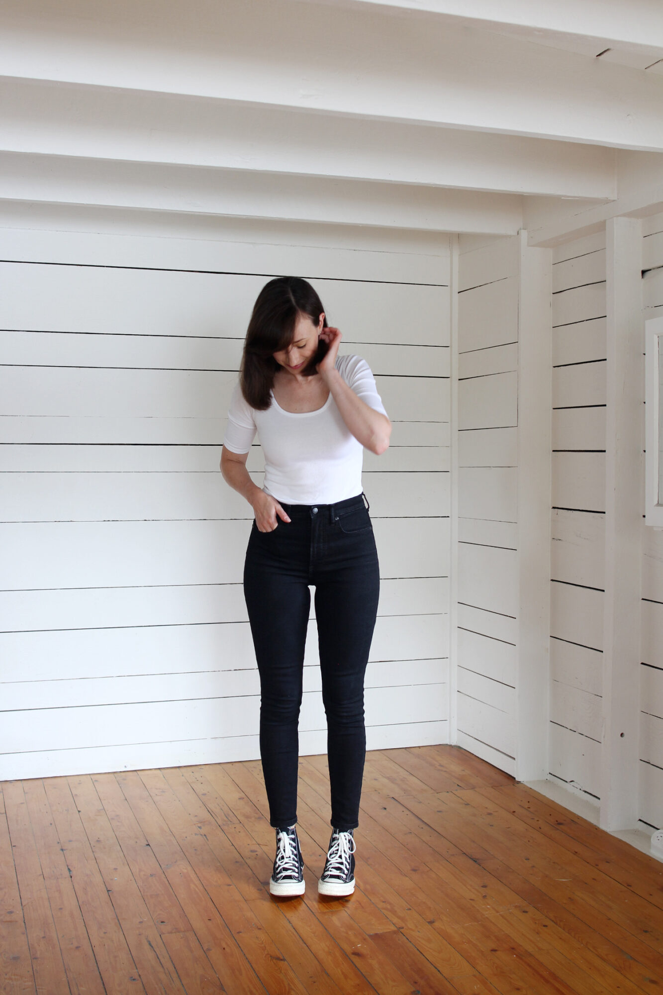 Sydney's Fashion Diary: Review: Express Mid-Rise Legging Jeans - Size 0  Short