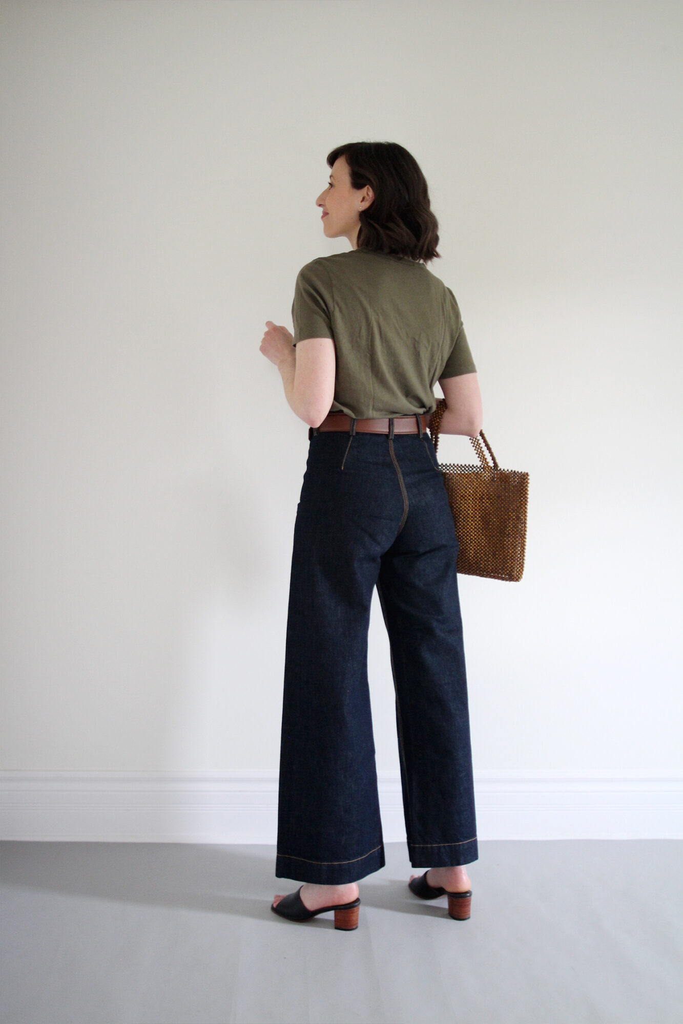 GREEN TEE AND FUN ACCESSORIES - Style Bee