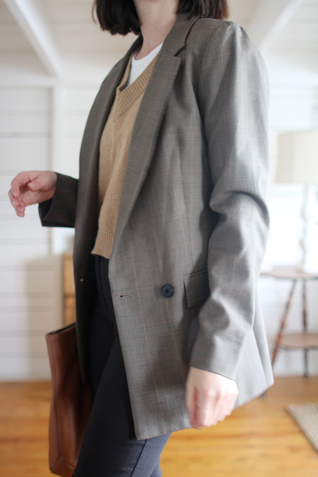 OVERSIZE WHITE SHIRT, LEGGINGS, CAMEL COAT AND CHUNKY BOOTS