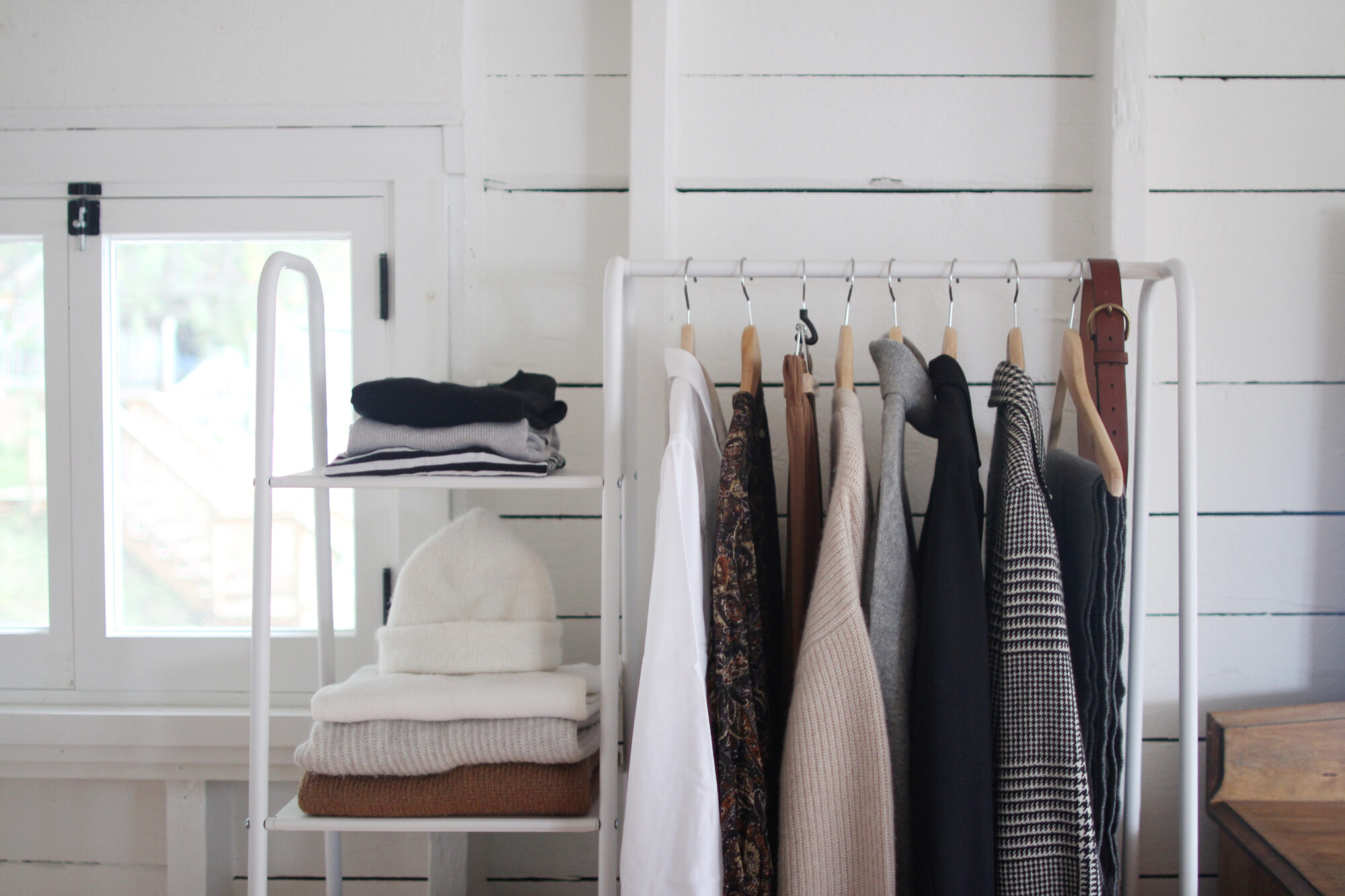 HOW TO BUILD A FOUNDATION CAPSULE CLOSET