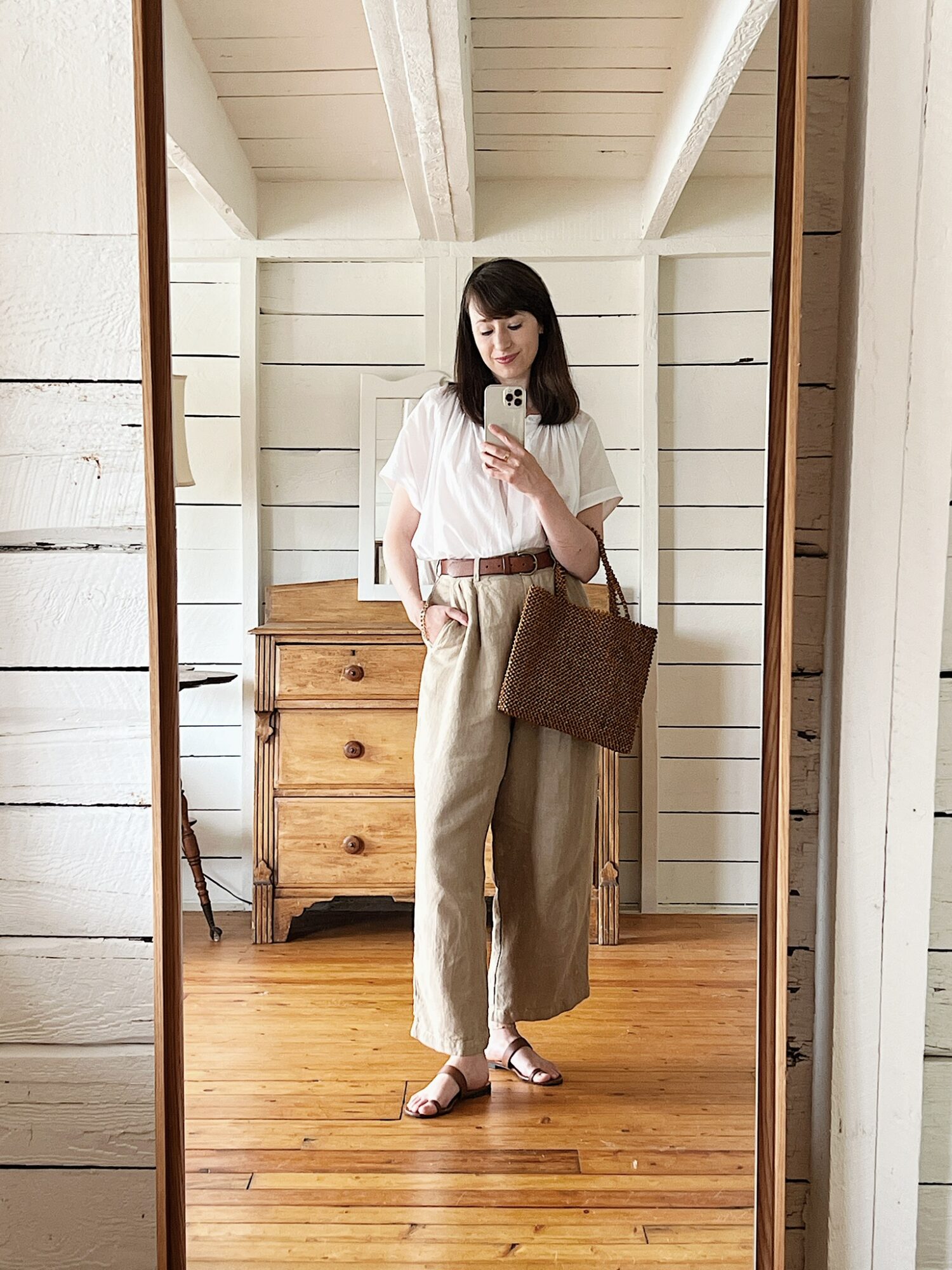 LINEN TROUSERS AND A SUMMER BLOUSE - Style Bee