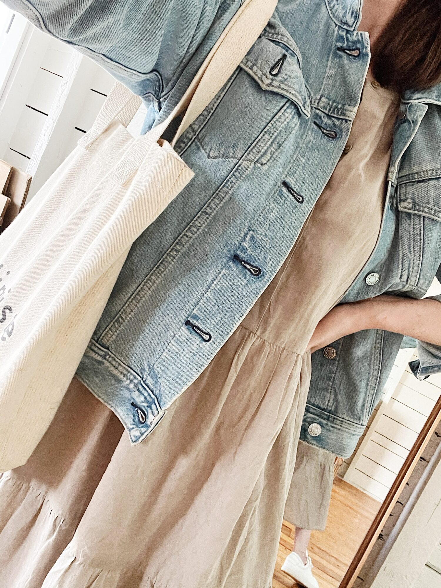 Style Bee - 6 Ways to Style a Denim Jacket