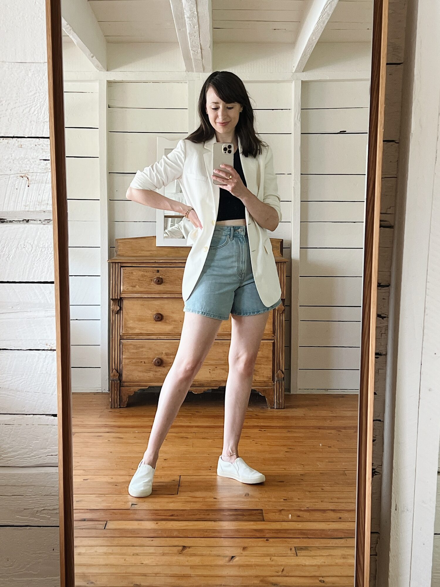 15 Denim Shorts Outfit Combinations When You Have Nothing To Wear