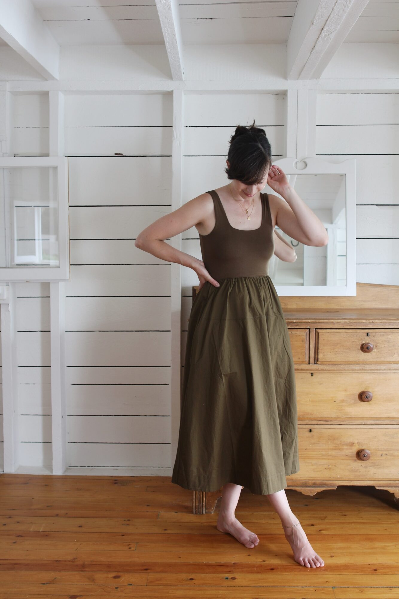 GIRL IN THE GREEN DRESS