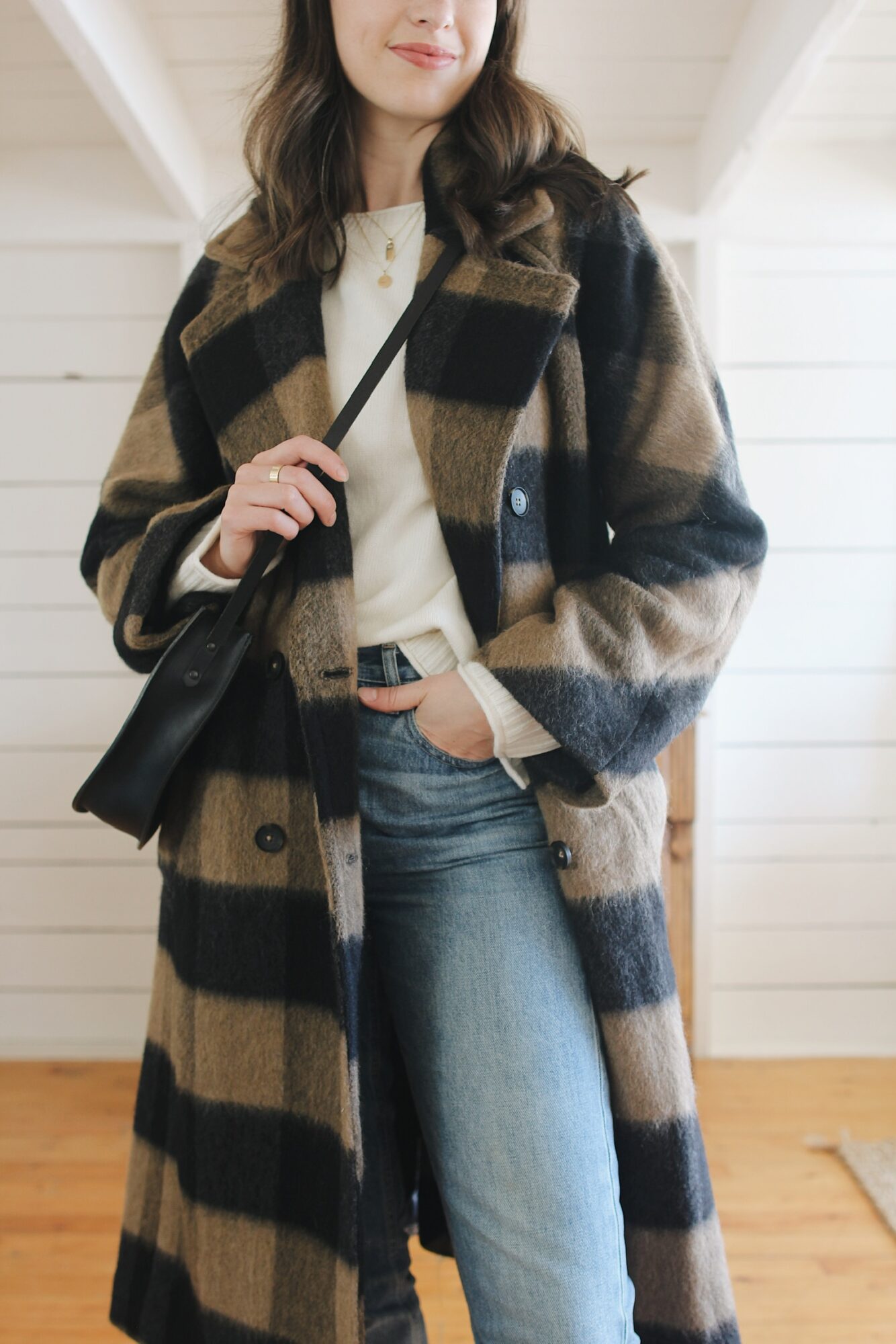 BUFFALO CHECK COAT, EVERYDAY CREW, JEANS AND CHUNKY BOOTS - Style Bee