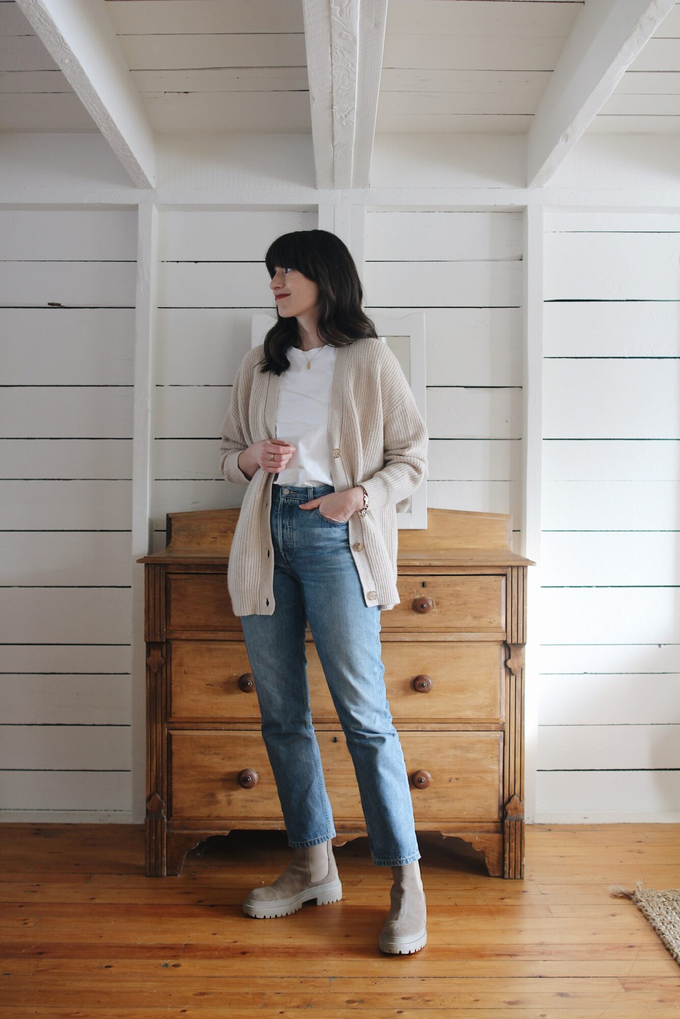 OATMEAL COCOON CARDIGAN WHITE TEE JEANS AND SUEDE BOOTS Style Bee