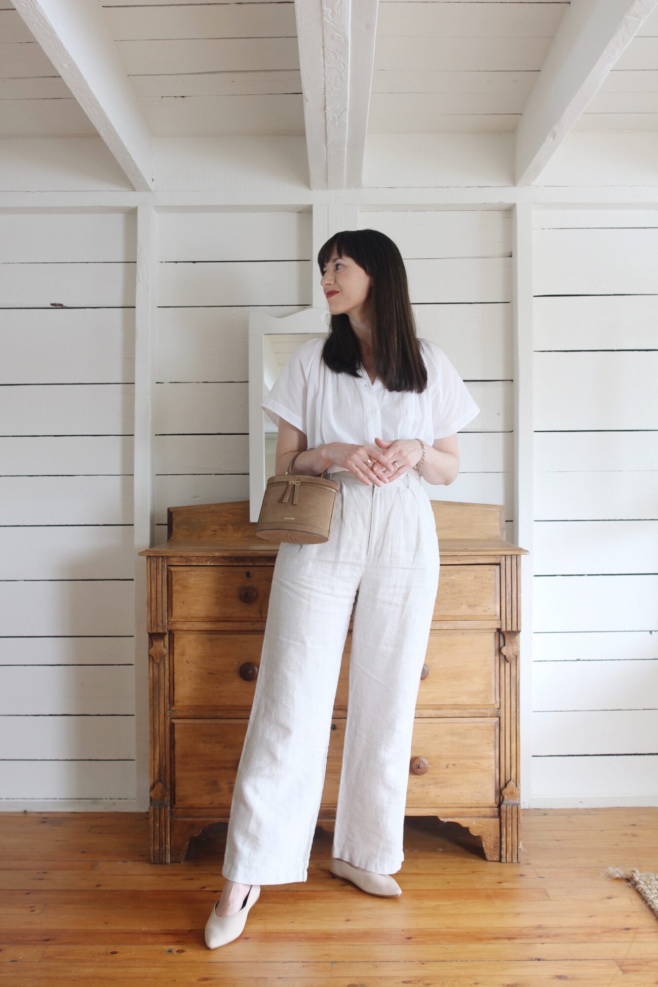 STYLE BEE - WILLOW BLOUSE, LINEN TROUSERS, SUEDE BAG & NEUTRAL FLATS