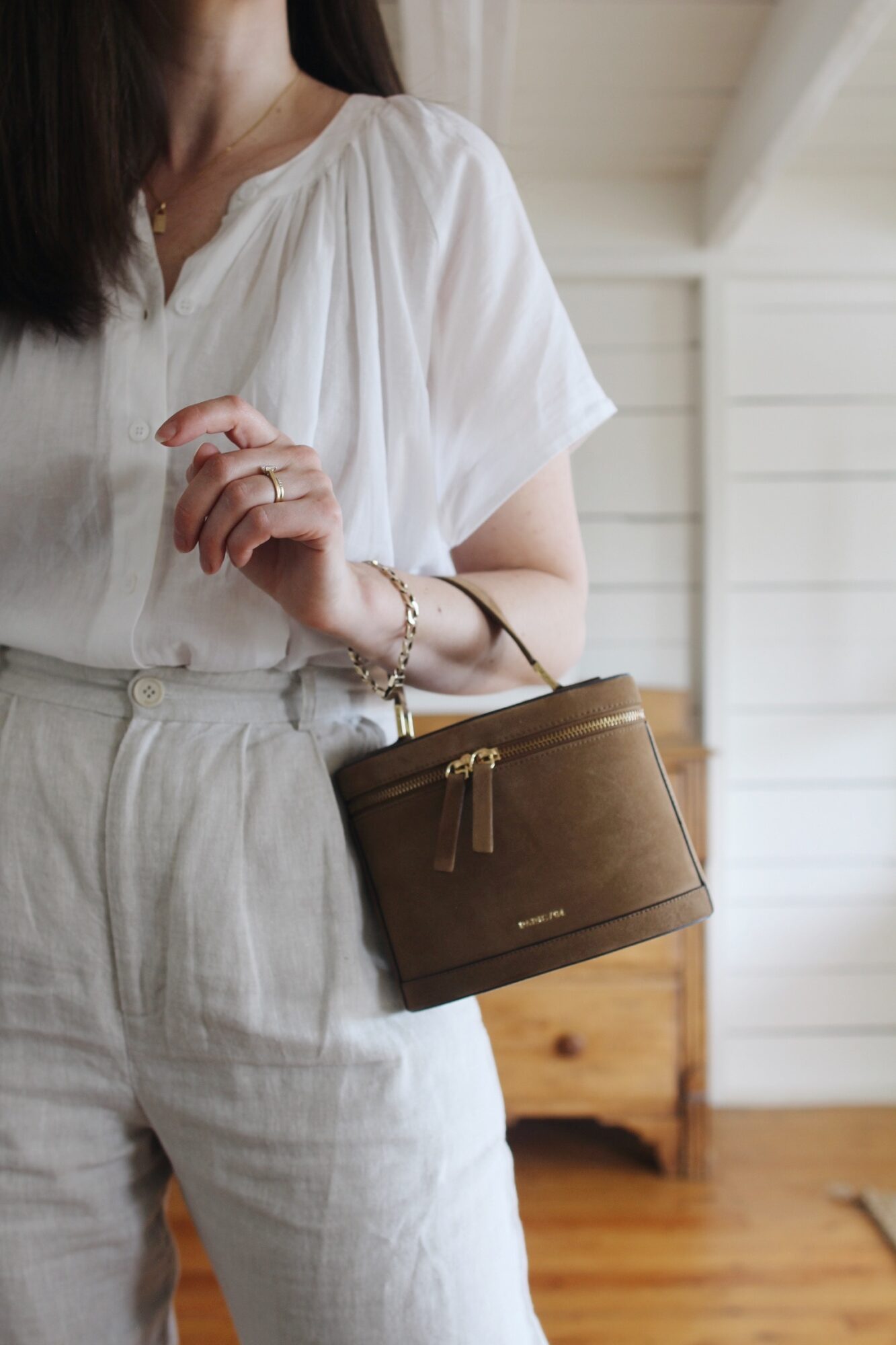 STYLE BEE - WILLOW BLOUSE, LINEN TROUSERS, SUEDE BAG & NEUTRAL FLATS