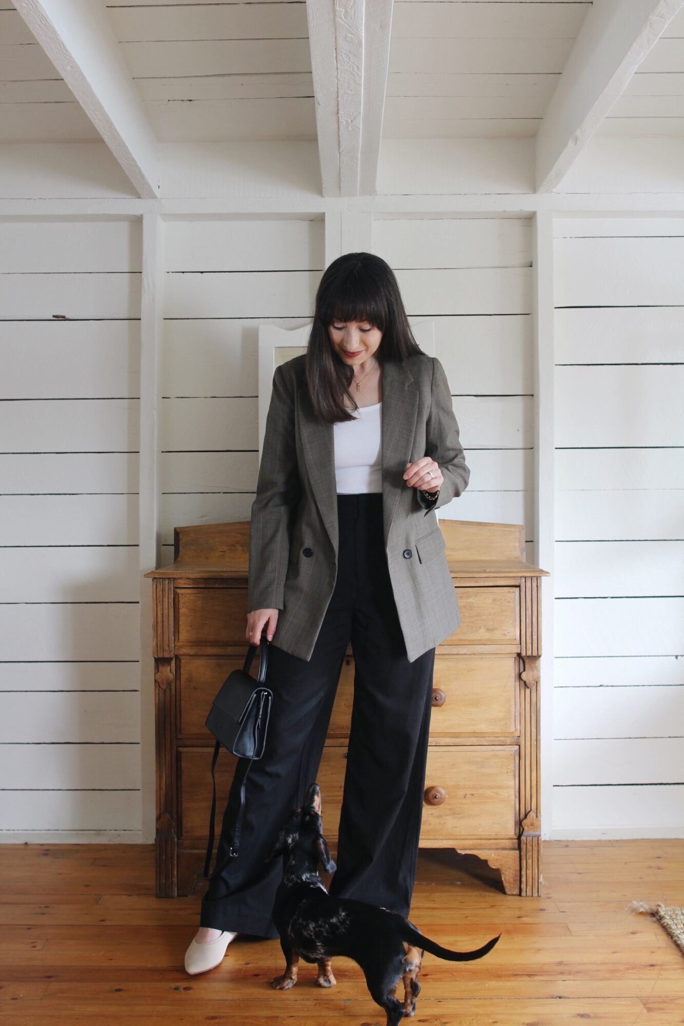 STYLE BEE - BROWN BLAZER, WHITE TEE, TROUSERS AND POINTED FLATS