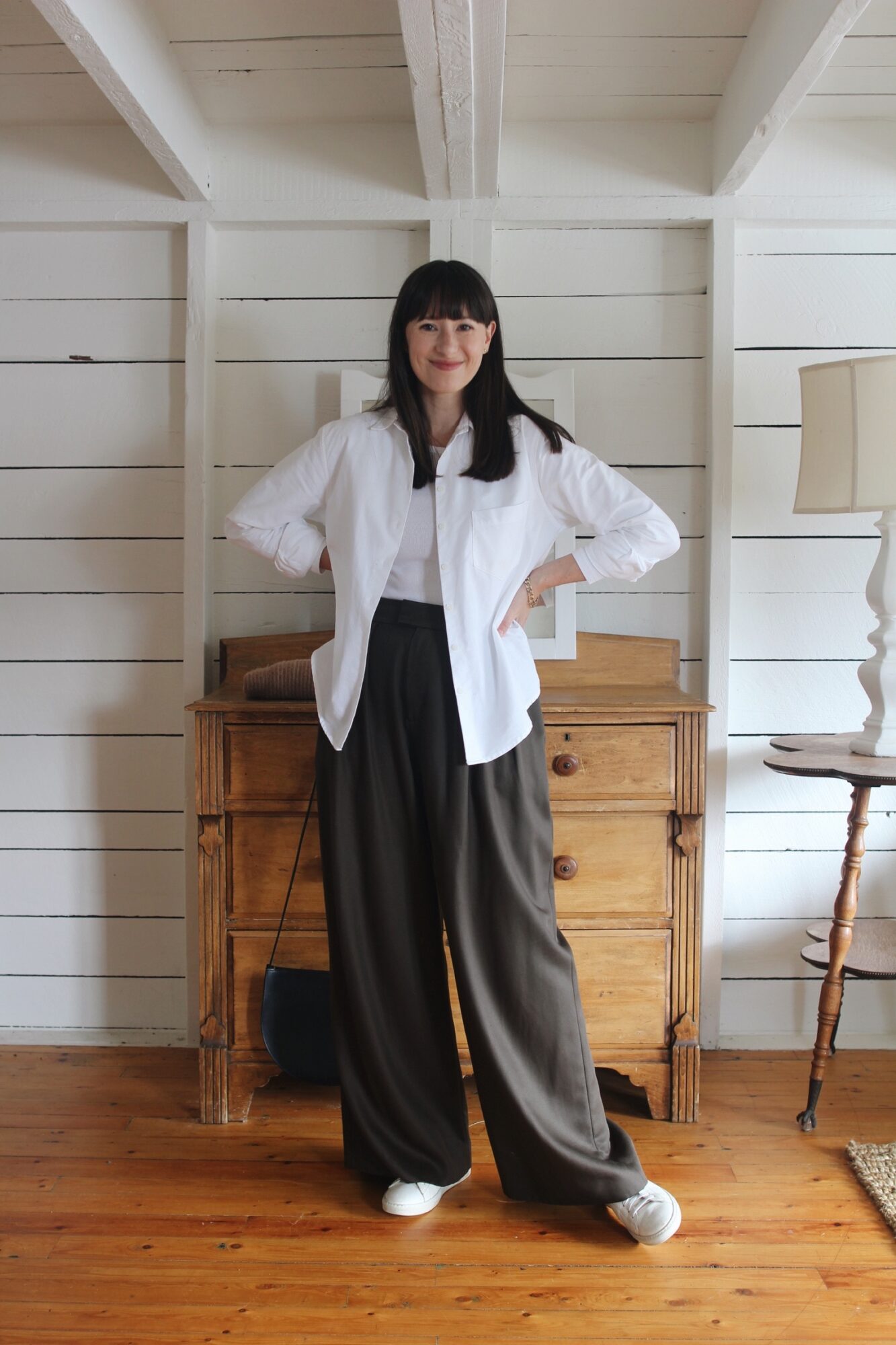 Wide Legged Pants With A Shirt And Overcoat_Autumn styling for curvy women