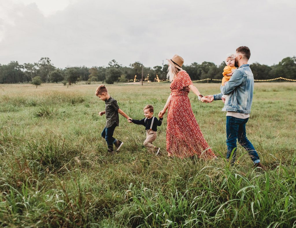 family-in-the-park