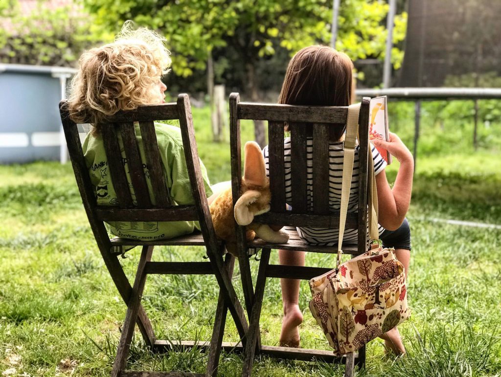 kids-in-garden