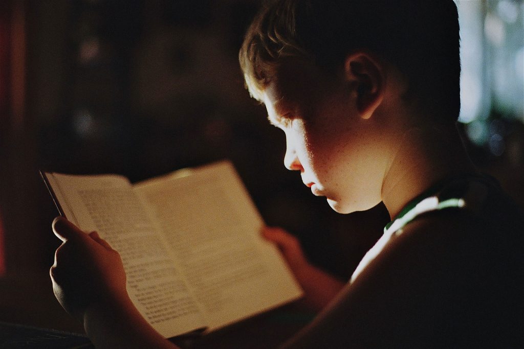 boy-reading