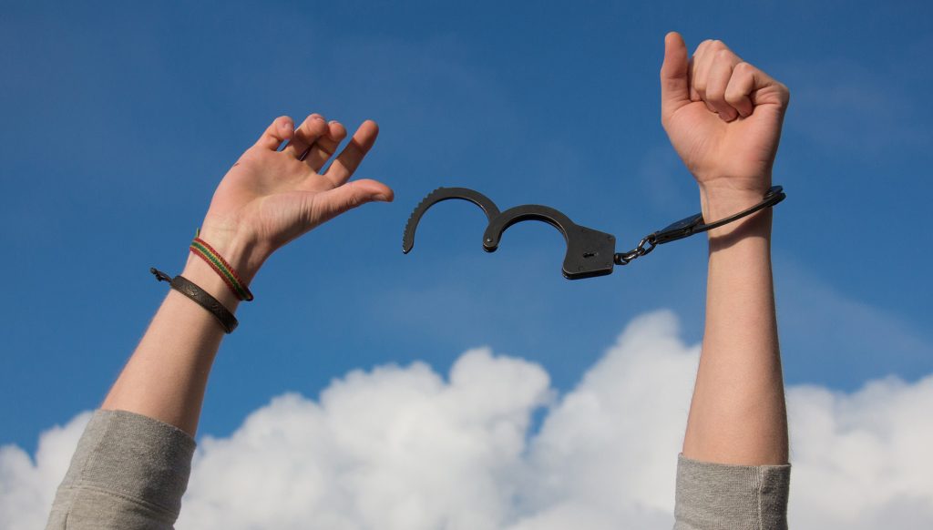 handcuffs-freedom