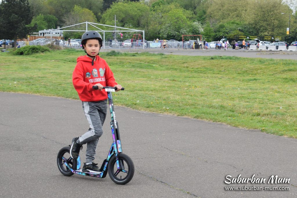 liferyder-scooter-in-park